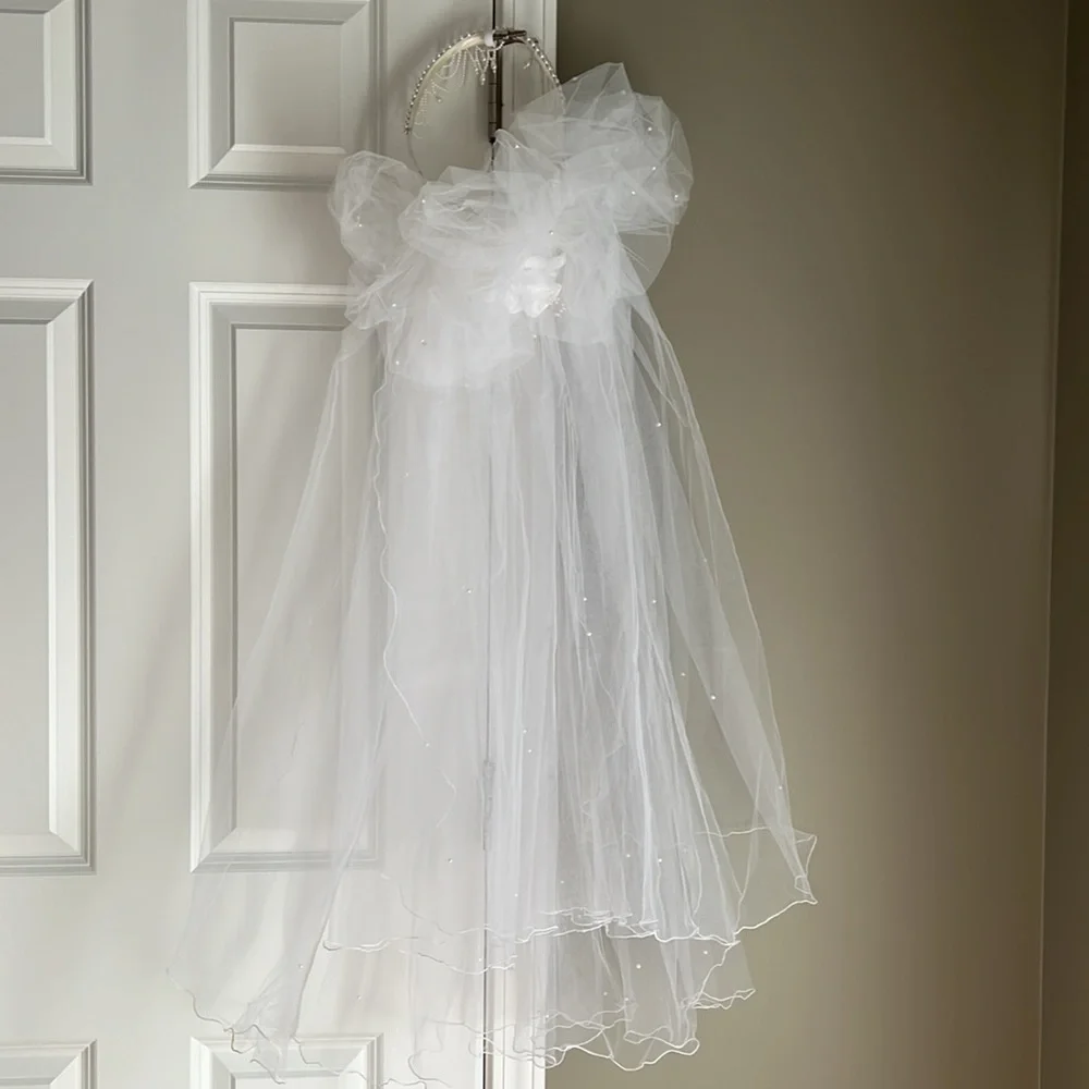 Elegant custom bridal veil 40” length pearl tiara headband flower bustle formal - Picture 5 of 12